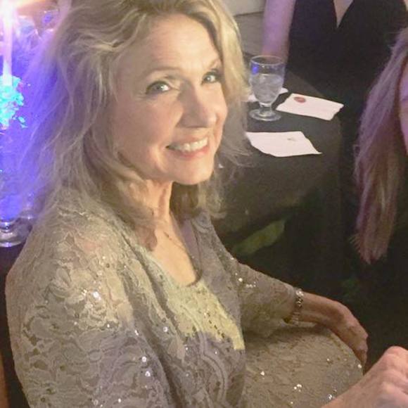 Meet your Posher, Brooke - Picture 1 of 1